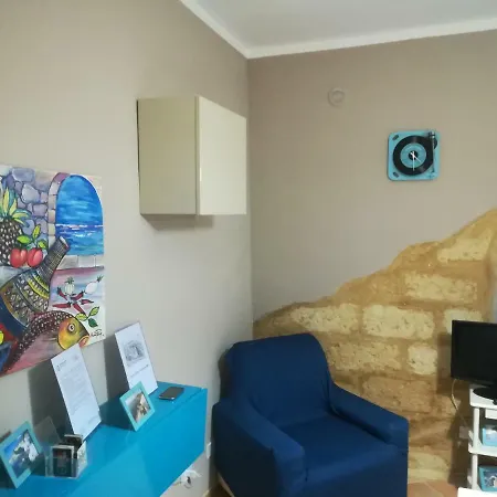 Cala Dei Tufi Apartment *